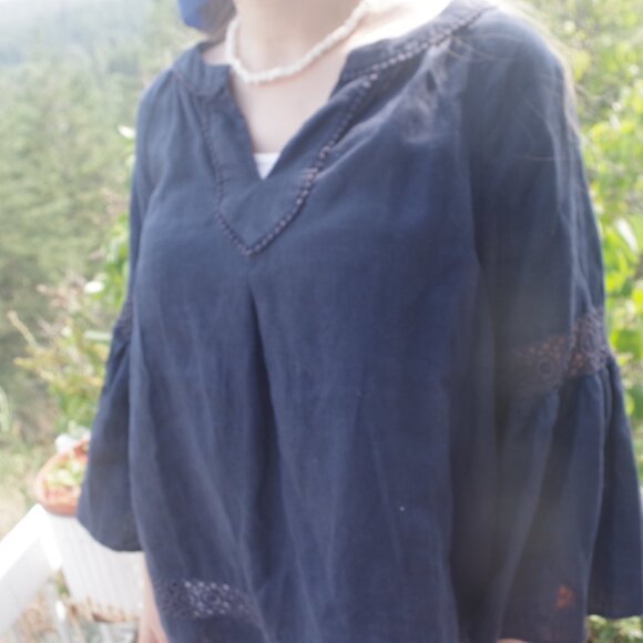 Ladies 100% Linen Blouse Navy Color - Picture 4 of 10